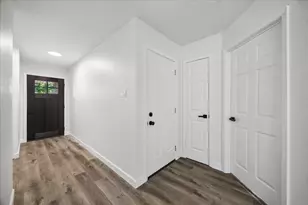 15643 Meadow Village Dr, Houston, TX 77095 - Photo 8