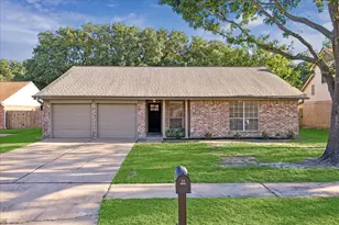 15643 Meadow Village Dr, Houston, TX 77095 - Photo 1