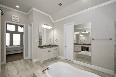 13806 Laurel Colony Trail, Houston, TX 77059 - Photo 18