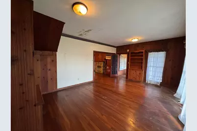 1108 W Park Avenue, Orange, TX 77630 - Photo 2