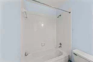 14600 Fonmeadow Dr, Houston, TX 77035 - Photo 18