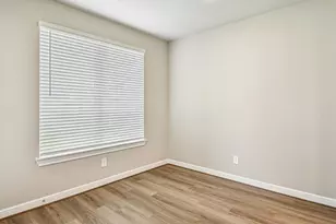 3035 Clapbread Ln, Rosenberg, TX 77471 - Photo 6