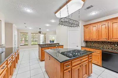 21927 Kimberlys Point, New Caney, TX 77357 - Photo 14