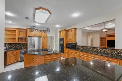 21927 Kimberlys Point, New Caney, TX 77357 - Photo 12