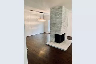 75 E Village Knoll Circle, The Woodlands, TX 77381 - Photo 8