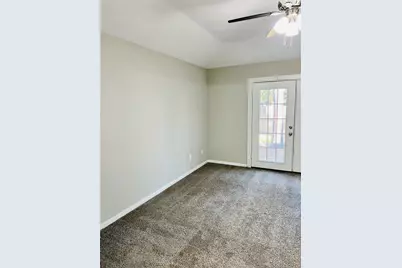 75 E Village Knoll Circle, The Woodlands, TX 77381 - Photo 20