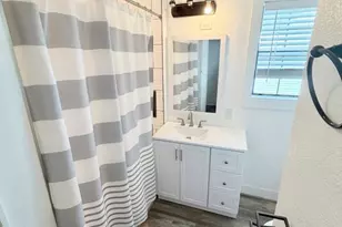 428 10th Ave N, Texas City, TX 77590 - Photo 6