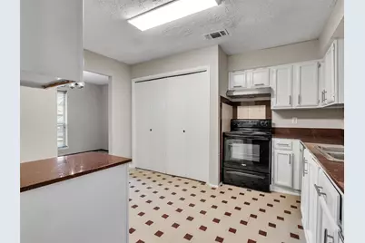 10314 Staghill Drive, Houston, TX 77064 - Photo 8