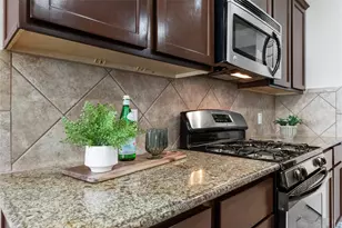 2406 Scarlet View Ln, Fresno, TX 77545 - Photo 4