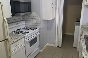 12407 Sungate Ln, Houston, TX 77071 - Photo 6