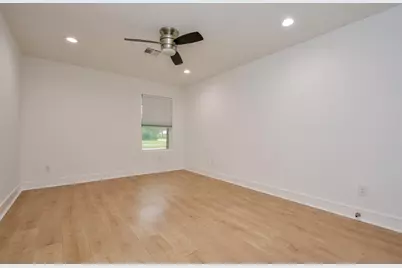 10603 Riverview Drive, Houston, TX 77042 - Photo 38