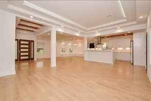 10603 Riverview Dr, Houston, TX 77042 - Photo 14