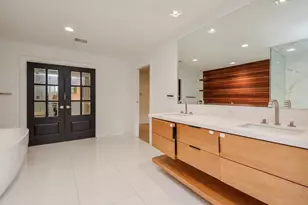 10603 Riverview Dr, Houston, TX 77042 - Photo 30