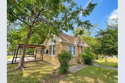 113 W Lobit Street, Baytown, TX 77520 - Photo 4