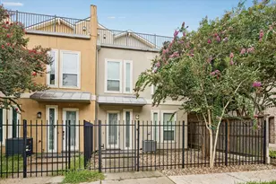 1630 Cohn St, Houston, TX 77007 - Photo 2