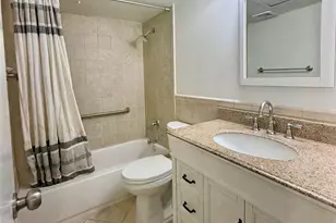 4643 Wild Indigo St, Houston, TX 77027 - Photo 10