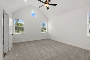 563 Red Cascade Trl, Willis, TX 77318 - Photo 4