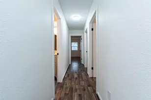 713 S 7th St, La Porte, TX 77571 - Photo 18