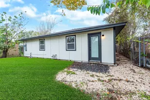 713 S 7th St, La Porte, TX 77571 - Photo 32