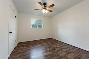713 S 7th St, La Porte, TX 77571 - Photo 26