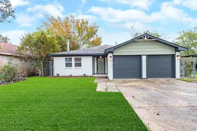713 S 7th Street, La Porte, TX 77571 - Photo 1