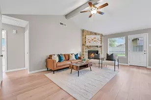 502 Dawn Dr, League City, TX 77573 - Photo 4