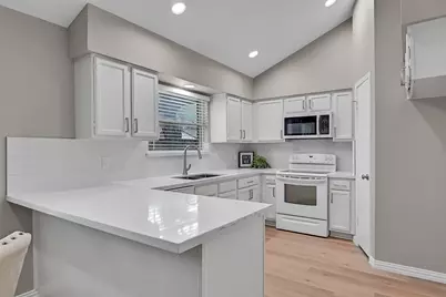 502 Dawn Drive, League City, TX 77573 - Photo 8