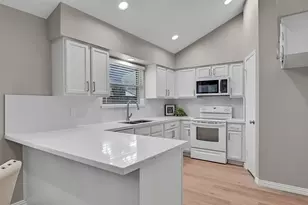 502 Dawn Dr, League City, TX 77573 - Photo 8