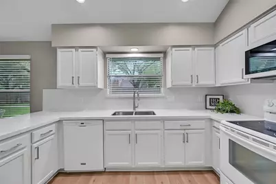502 Dawn Drive, League City, TX 77573 - Photo 10
