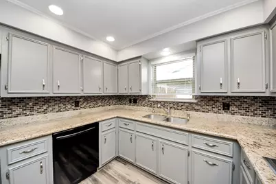 2804 Shady Creek Drive, Pearland, TX 77581 - Photo 16