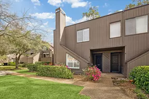 368 Litchfield Ln, Houston, TX 77024 - Photo 1