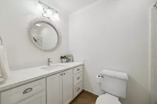 368 Litchfield Ln, Houston, TX 77024 - Photo 16