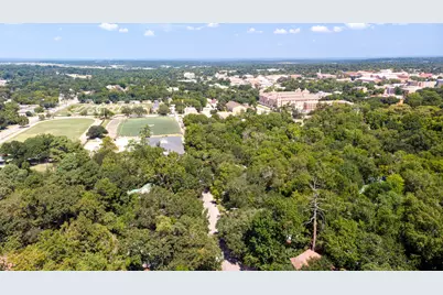 1421 20 1/2 Street, Huntsville, TX 77340 - Photo 18