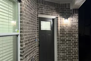 817 Center St, Richmond, TX 77469 - Photo 2