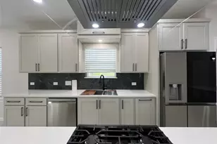 817 Center St, Richmond, TX 77469 - Photo 12