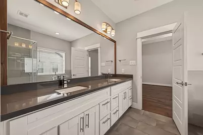 2010 Saint Charles Street, Houston, TX 77003 - Photo 38