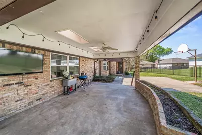 1223 Green Briar Drive, Huntsville, TX 77340 - Photo 30