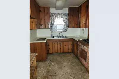 8413 Darlington Drive, Houston, TX 77028 - Photo 8