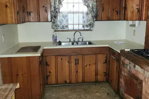 8413 Darlington Dr, Houston, TX 77028 - Photo 8