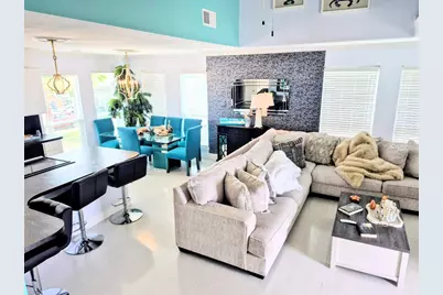 1122 Makatea Street, Tiki Island, TX 77554 - Photo 2