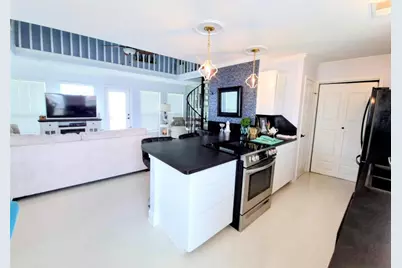 1122 Makatea Street, Tiki Island, TX 77554 - Photo 8