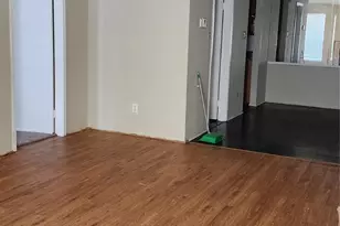 6500 Sands Point Dr, Houston, TX 77074 - Photo 2