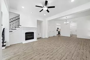 13639 Brookbluff Ln, Houston, TX 77077 - Photo 4