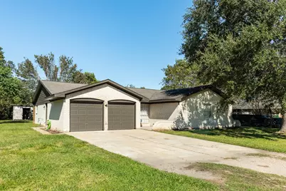 114 Singleton Street, Jones Creek, TX 77541 - Photo 2