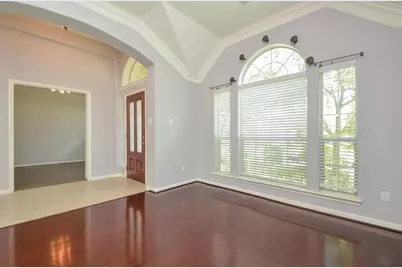6726 Oakman, Sugar Land, TX 77479 - Photo 4