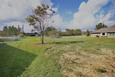 10307 Sralla Road, Crosby, TX 77532 - Photo 4