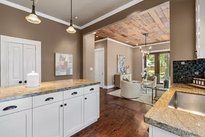 1421 Columbia Street, Houston, TX 77008 - Photo 10