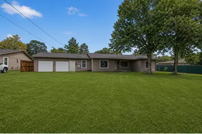 217 N Holly Avenue, Cleveland, TX 77327 - Photo 2