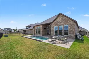 23511 Meritage Dr, Alvin, TX 77511 - Photo 2
