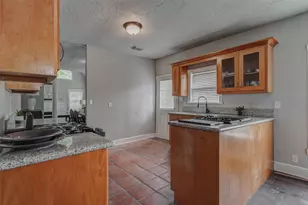 2410 Cleburne St, Houston, TX 77004 - Photo 18